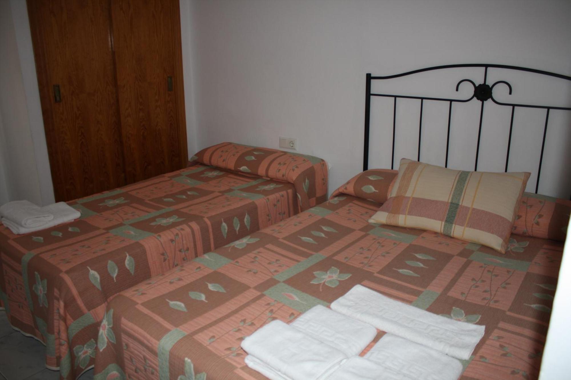 Hostal Torre De Guzman 콘일데라프론테라 외부 사진