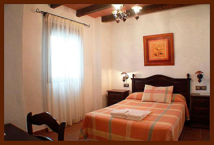 Hostal Torre De Guzman 콘일데라프론테라 외부 사진