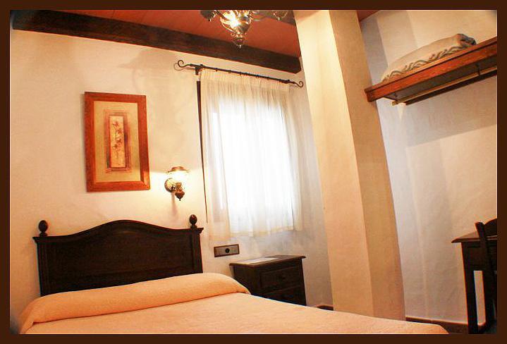 Hostal Torre De Guzman 콘일데라프론테라 외부 사진